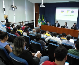 Apresentação dos resultados do Grupo de Trabalho sobre o Restaurante Universitário, com DAF, DPO e RU. 25/11/2025. Foto: Beto Monteiro/Ascom UnB